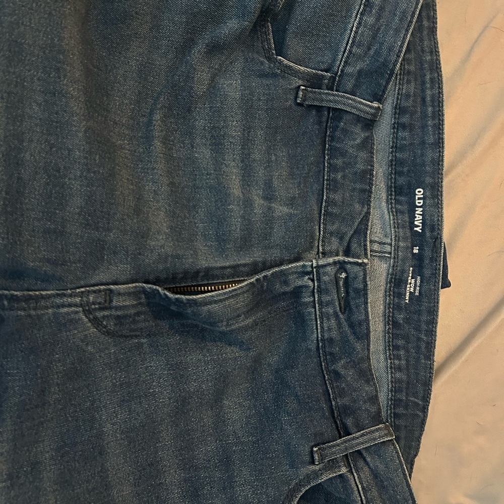 Old Navy High Rise WOW Super Skinny Jeans - Size 18